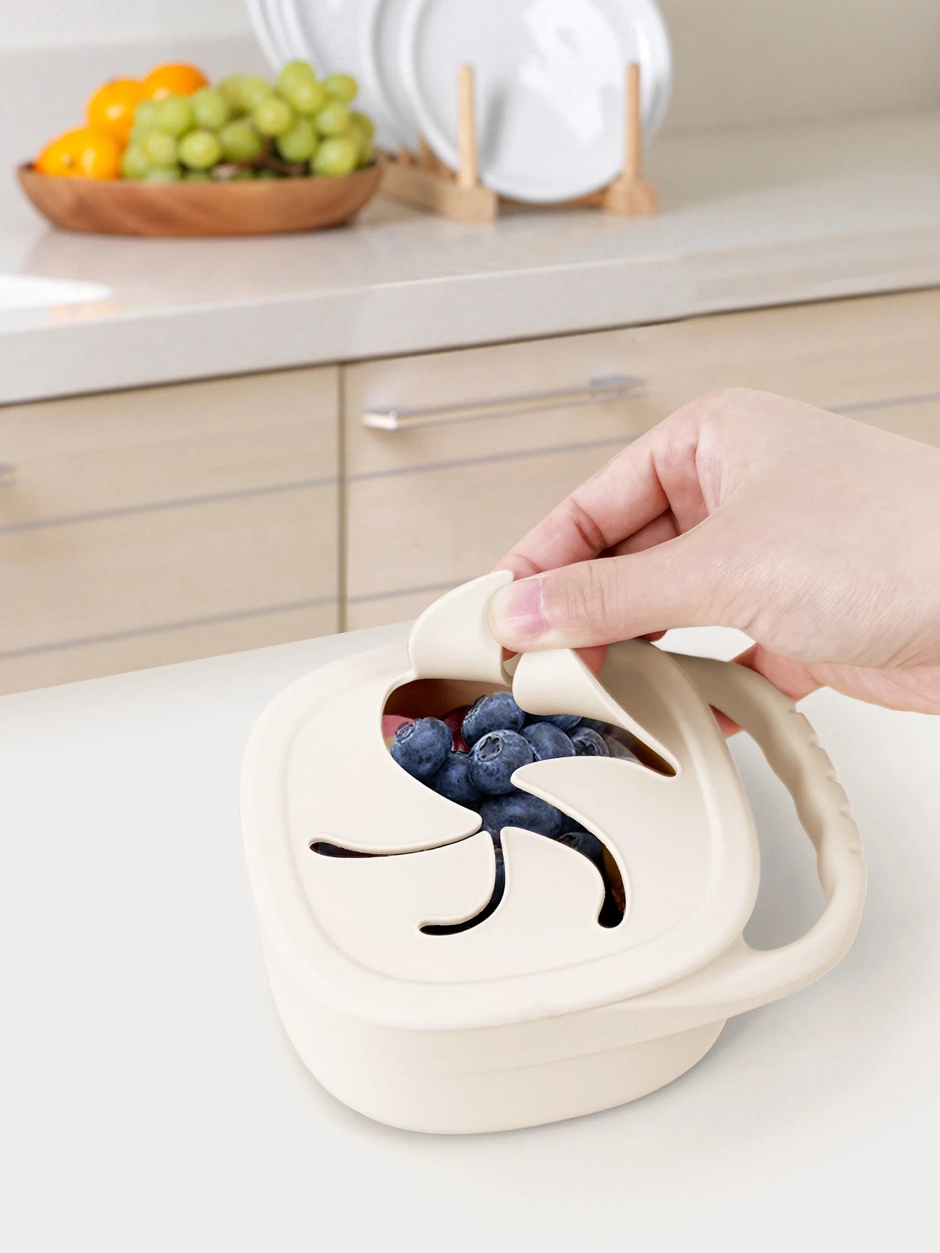 Portable Baby Silicone Snack Cup Box